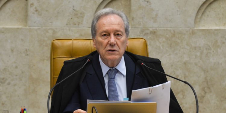 Lewandowski vota a favor da Copa América, mas cobra plano anticovid