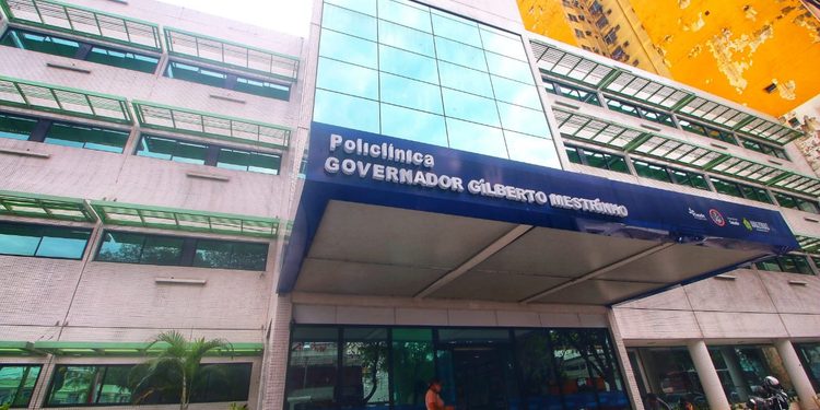 Policlínica Gilberto Mestrinho é alvo de tiros de criminosos em Manaus