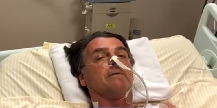 Bolsonaro chega a SP para avaliar necessidade de cirurgia de emergência
