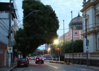 Rua 10 de julho, no Centro de Manaus, será totalmente interditada a partir do meio-dia deste sábado