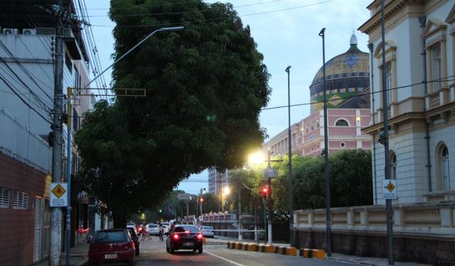 Rua 10 de julho, no Centro de Manaus, será totalmente interditada a partir do meio-dia deste sábado