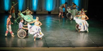 Show inclusivo para pessoas com deficiência é realizado no Teatro Amazonas; veja fotos