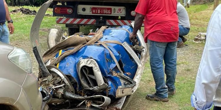 Motor do avião que caiu com Marília Mendonça é resgatado em MG