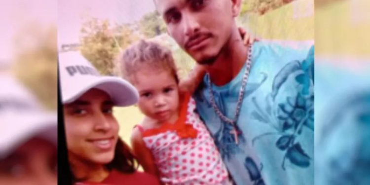 Em Goiás, homem mata esposa grávida e enteada a facadas