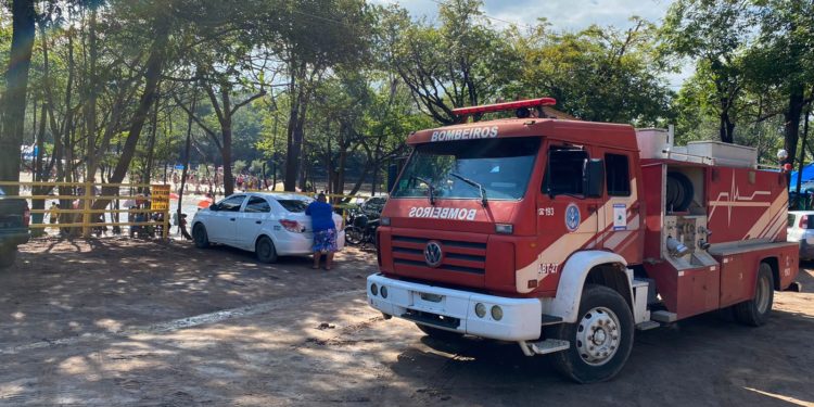 Idoso morre afogado após mergulhar com um grupo de amigos na Cachoeira do Castanho, no interior do AM