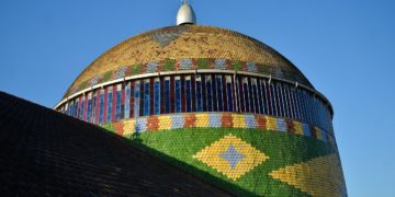 Lançamento da exposição ‘Cúpulas’ é parte da programação de aniversário dos 125 anos do Teatro Amazonas