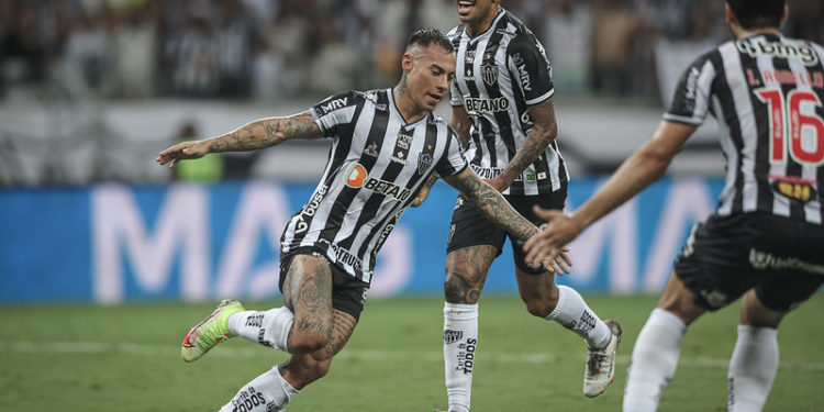 Final da Copa do Brasil: Atlético-MG goleia Athletico-PR por 4 a 0 no jogo de ida