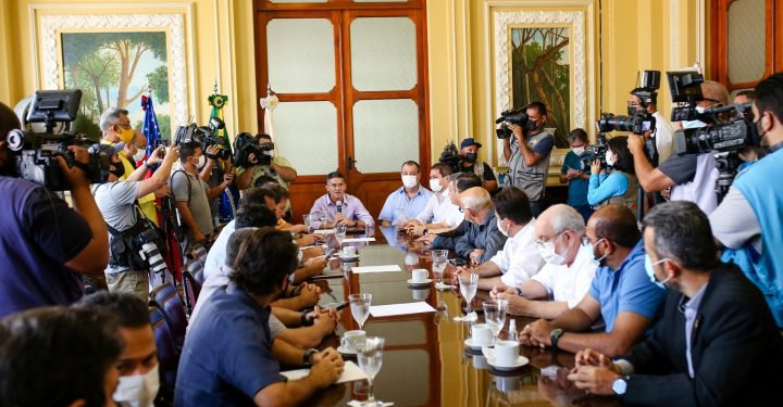 Carta em defesa da Zona Franca de Manaus será entregue ao governo federal, afirma David Almeida 04 de Março de 2022, 00:22h