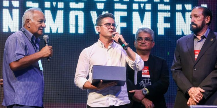 Prefeito David Almeida recebe homenagem durante Conferência Global da IDPB