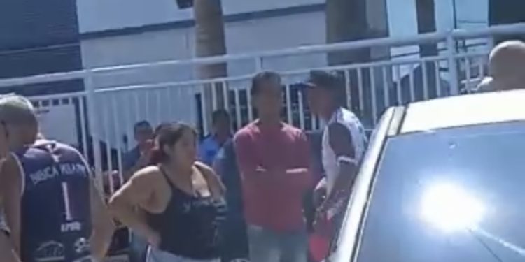 Urgente: homem é executado com mais de 10 tiros no Nova Cidade; imagens fortes