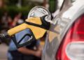 Gasolina vai ficar mais barata a partir desta terça-feira