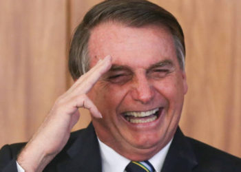 Em live semanal, Bolsonaro diz que ‘ato importante em prol do Brasil aconteceu hoje’; saiba o que foi