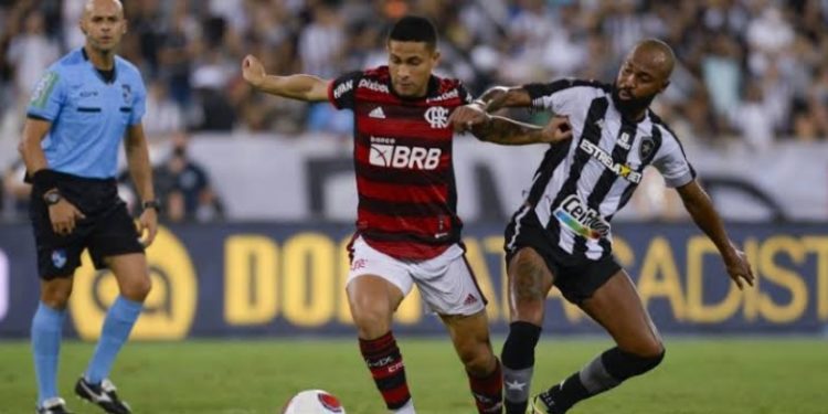 Futebol: confira os horários e onde assistir às partidas nacionais e internacionais neste domingo (28)