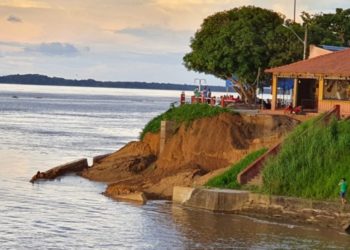 Vazante dos rios no Amazonas apresenta alerta para o fenômeno ‘terras caídas’