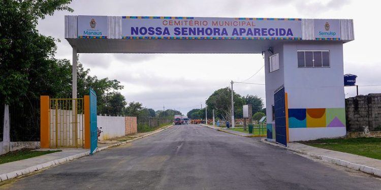 Trecho interditado na avenida 7 de Setembro recebe asfalto nesta semana