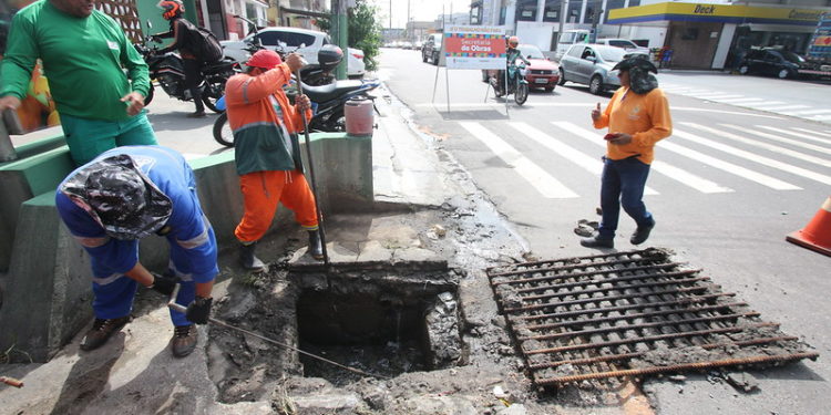 Prefeitura de Manaus recupera de forma rápida rede de drenagem rompida após forte chuva