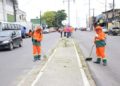 Prefeitura de Manaus realiza 70 ações de limpeza por toda cidade