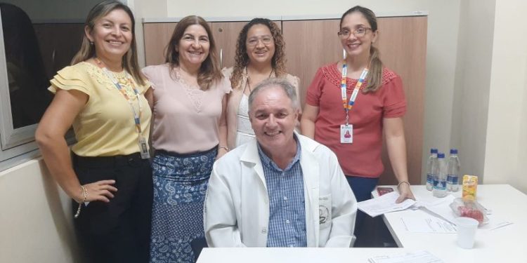 Prefeitura de Manaus realiza ações preventivas em alusão ao ‘Outubro Rosa’ com servidoras da Semed