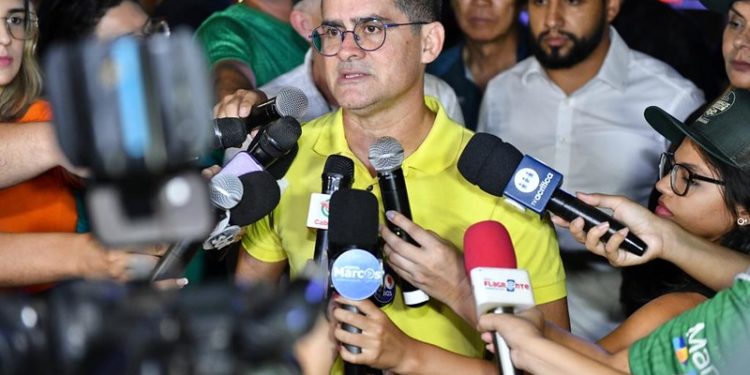 Prefeito David Almeida antecipa ponto facultativo e regulamenta horário da prefeitura nos dias de jogos do Brasil