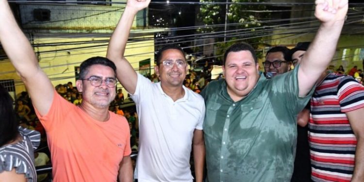 Presidente estadual do Avante, prefeito David Almeida comemora eleição de quatro candidatos para a Aleam