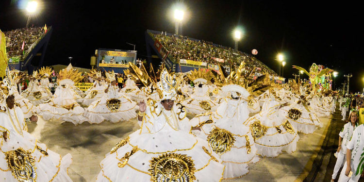 Prefeitura torna público o edital de apoio financeiro às escolas de samba de Manaus