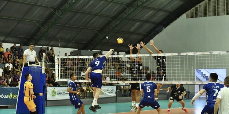 Última rodada da Superliga Nacional C de Vôlei masculino em Manaus define três equipes da casa nas semifinais