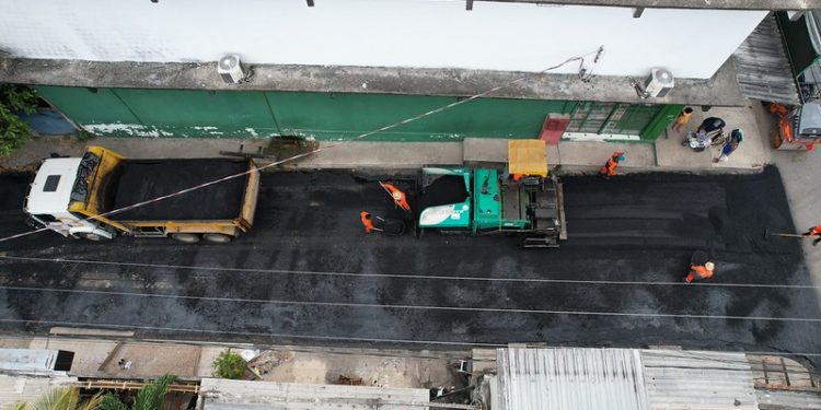 Prefeitura intensifica serviços na comunidade União da Vitória com o programa ‘Asfalta Manaus’