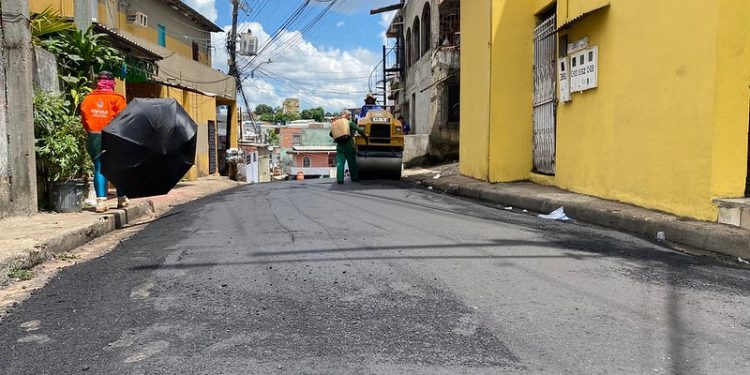 Prefeitura recuperou mais de 70 ruas por meio do programa ‘Asfalta Manaus’ no bairro Compensa