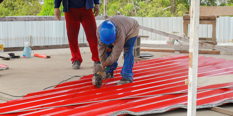 Prefeito David Almeida vistoria obras de conclusão do Local Casa de Praia
