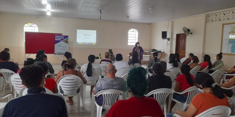 Curso de Cuidador Informal de Idoso Prefeitura de Manaus reúne 50 participantes na última edição deste ano
