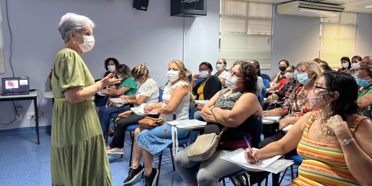 Prefeitura inicia ‘Curso Informal de Cuidador de Idosos’ voltado a moradores da zona Norte