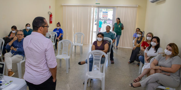 Prefeitura de Manaus capacita profissionais de saúde com oficina de controle da tuberculose