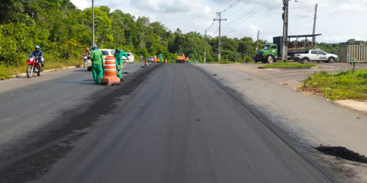 Em Iranduba, Governo do Amazonas avança com a obra de pavimentação da Rodovia Carlos Braga