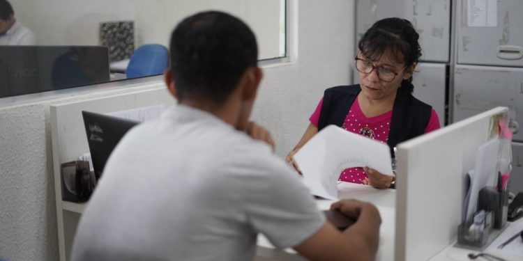 Sine Amazonas divulga 48 vagas de emprego em diversas áreas para esta terça-feira (22/11)