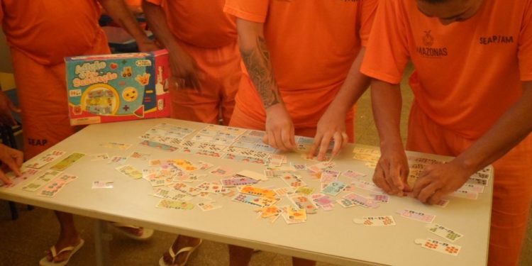 Dezoito reeducandos participam do processo de alfabetização na Unidade Prisional do Puraquequara (UPP)