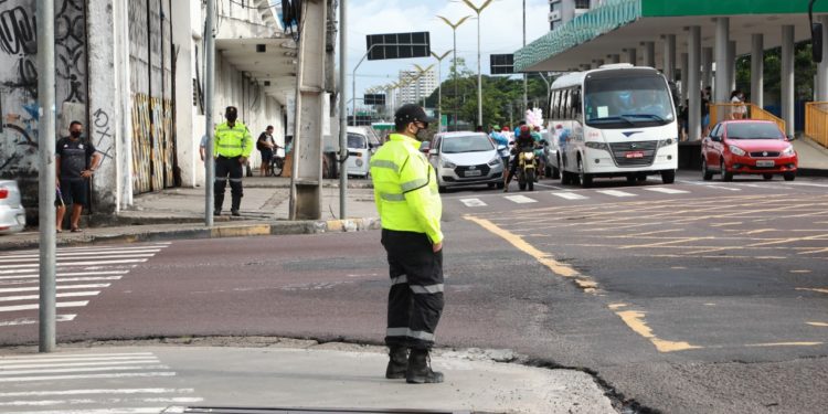 Prefeitura reforça monitoramento de trânsito e transporte para atender candidatos do Enem