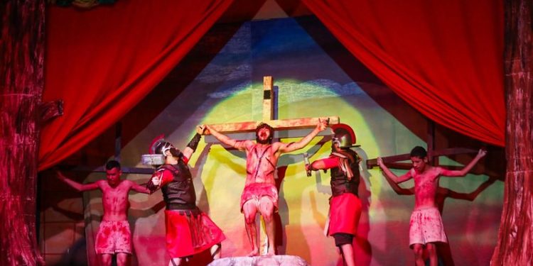 Espetáculo de Natal no anfiteatro da Ponta Negra irá contar com apoio de voluntários e acessibilidade nesta quinta-feira, 8/12