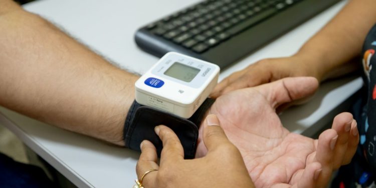 Escola de Saúde Pública anuncia seleção para curso de especialização com ênfase na Saúde da Família