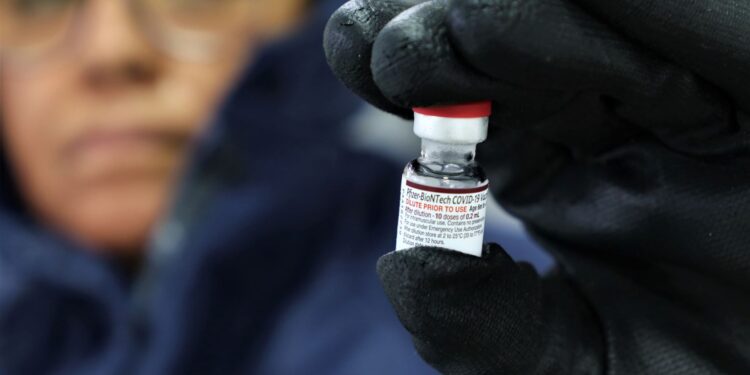 Saúde atualiza boletins da Covid-19, Mpox e vacinação nesta segunda-feira