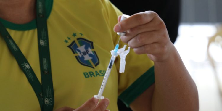 Saúde atualiza boletins da Covid-19, Mpox e vacinação nesta quinta-feira