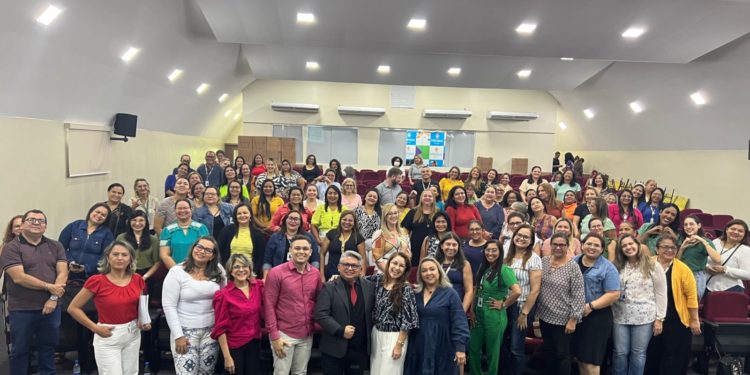 Prefeitura lança guia ‘Pedagogia da Saúde: cuidar e educar em creche’