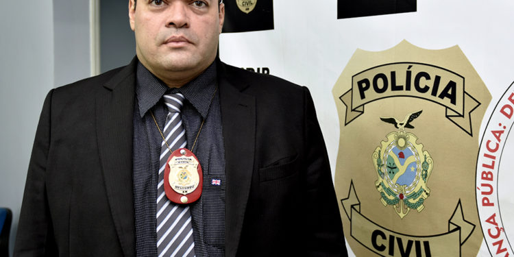 Policiais civis do 14° DIP prendem mulher em flagrante por tráfico de drogas na zona norte