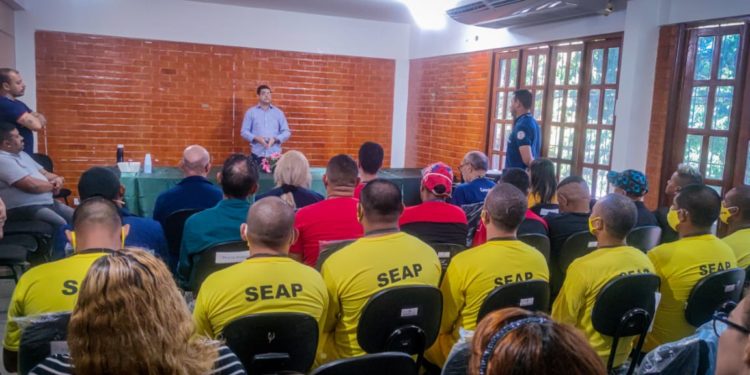 Seap encerra curso de qualificação profissional de pedreiro