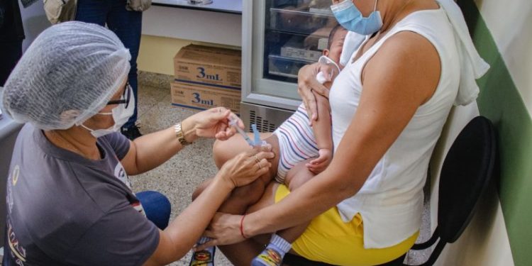 Poliomielite: Saúde do Amazonas reforça importância da vacinação contra doença