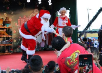 Mais uma instituição social de Manaus recebe ‘O Mundo Encantado do Natal’ do Governo do Amazonas