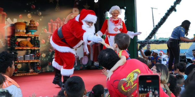 Mais uma instituição social de Manaus recebe ‘O Mundo Encantado do Natal’ do Governo do Amazonas
