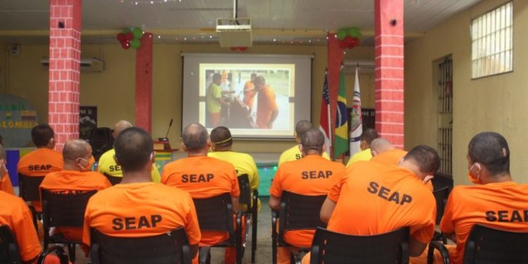 Seap certifica reeducandos em cursos oferecidos em parceria com Consulado-Geral da Colômbia