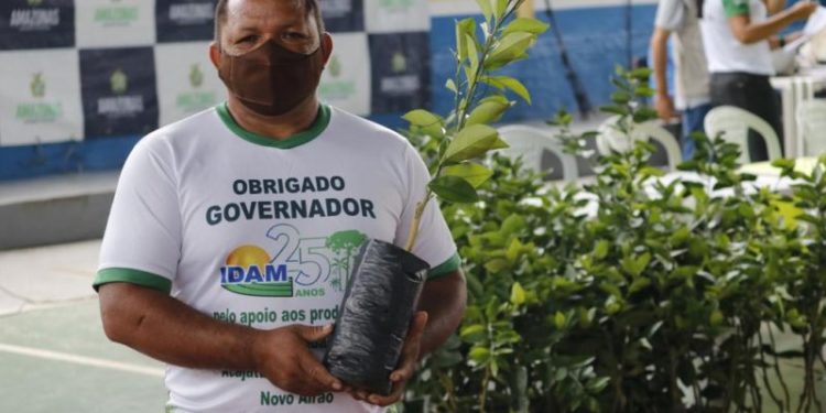 Investindo na expansão da produção agrícola, Governo do Estado entregou mais de 11,7 mil kits da agricultura familiar em 2022