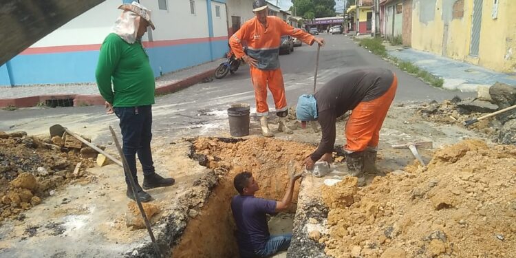 Prefeitura de Manaus avança na recuperação de redes de drenagem na zona Norte