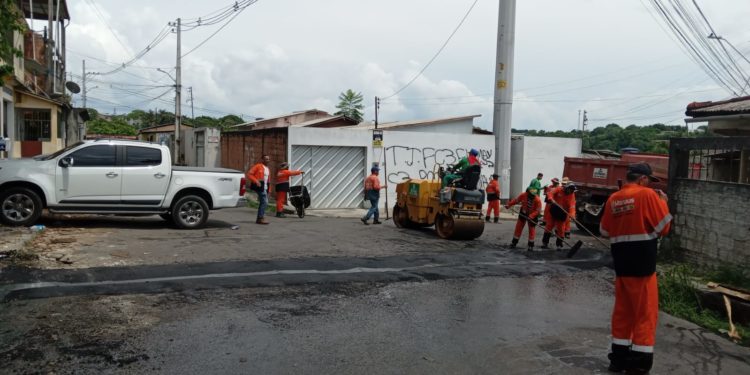 Prefeitura de Manaus intensifica recomposição asfáltica da comunidade Nossa Senhora do Perpétuo Socorro